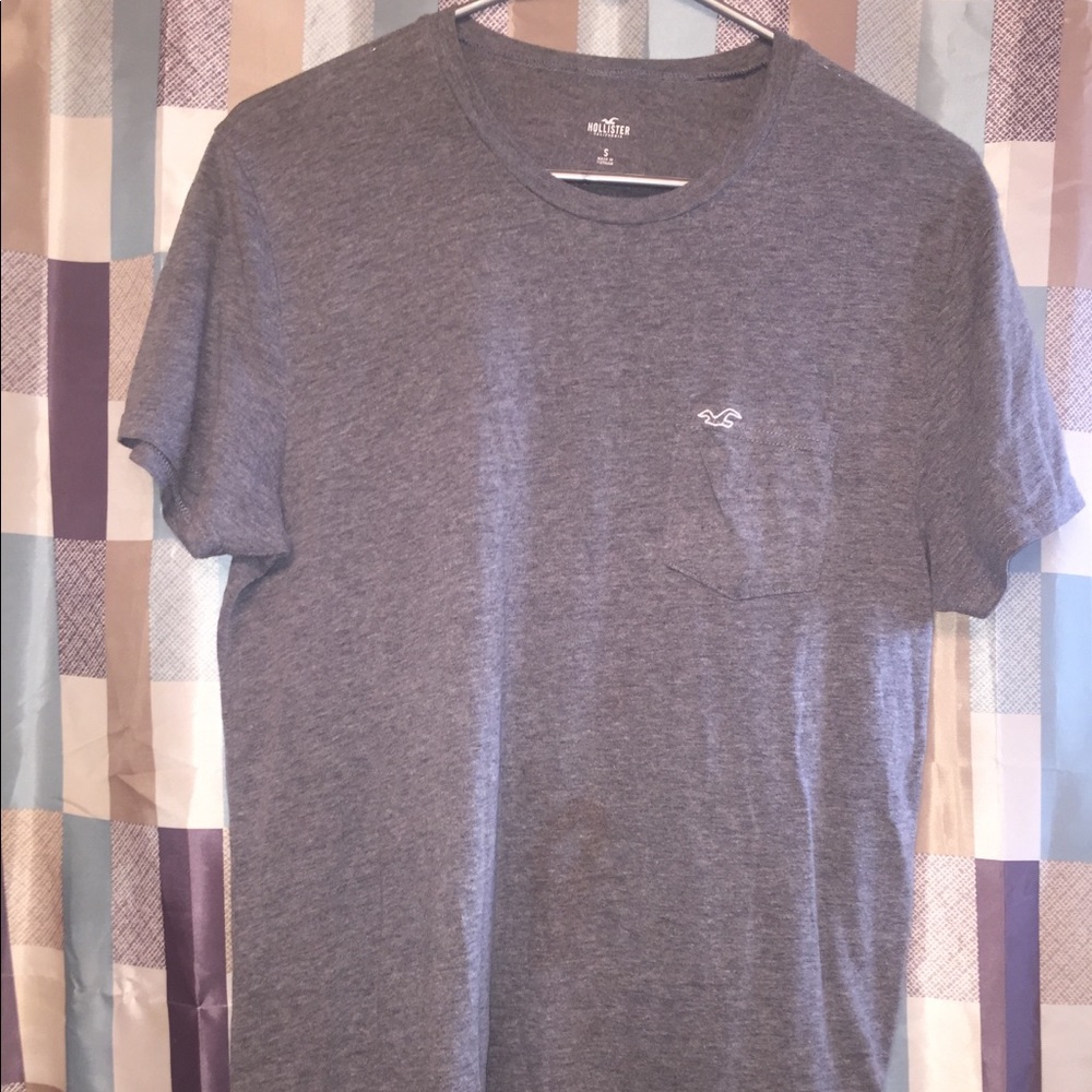 Grey tee shirt